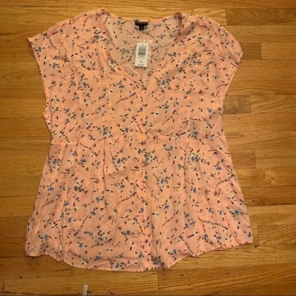 NWT Torrid size 2 fit and flare blouse - Picture 3 of 10
